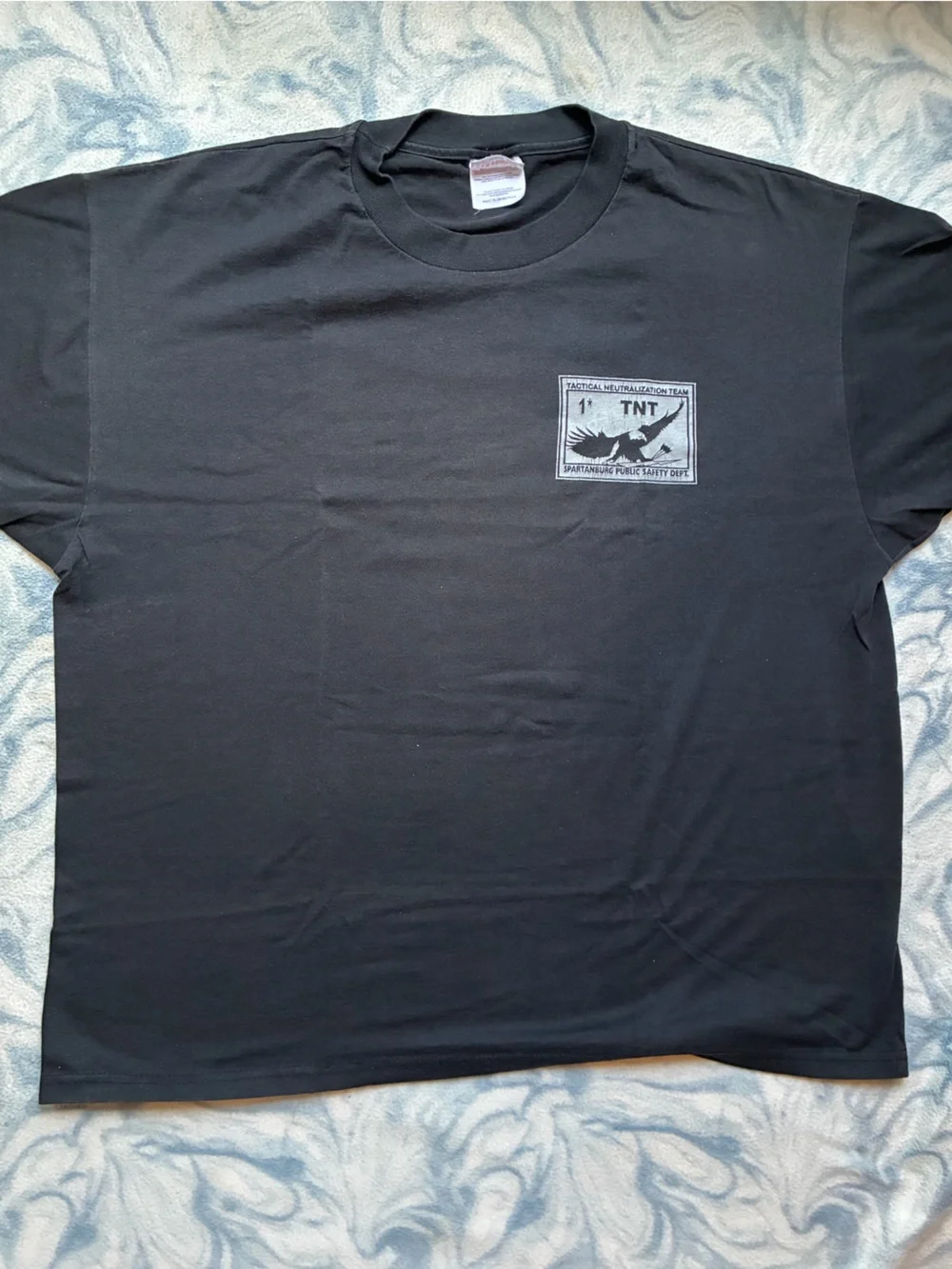 Men's Black Crewneck T-Shirt with Emblem - Comfortable Everyday Tee